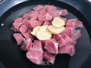 红烧牛肉这样做，好吃到停不下来！的做法步骤：3