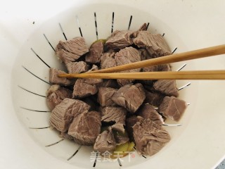 红烧牛肉这样做，好吃到停不下来！的做法步骤：7