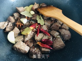 红烧牛肉这样做，好吃到停不下来！的做法步骤：10