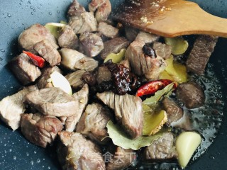 红烧牛肉这样做，好吃到停不下来！的做法步骤：11