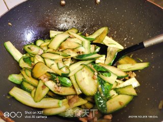 黄瓜炒肉末的做法步骤：6