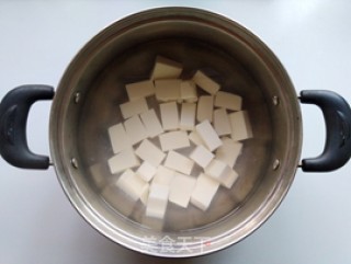 萝卜豆腐虾皮汤的做法步骤：3