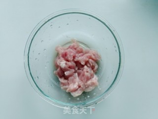 卷心菜肉丝炒米粉的做法步骤：3