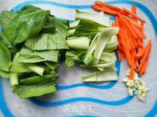 青菜炒粉丝的做法步骤：3