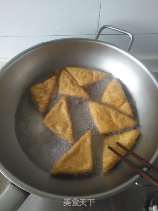 茭白烧酿豆腐的做法步骤：2