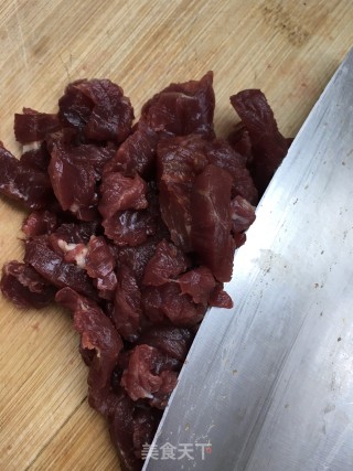 扁豆炒牛肉的做法步骤：3