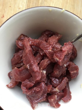 扁豆炒牛肉的做法步骤：4