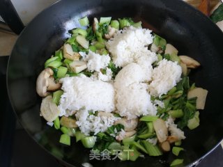 毛芋青菜炒饭的做法步骤：6
