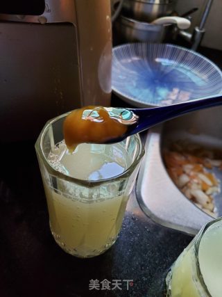 鲜榨梨汁的做法步骤：5