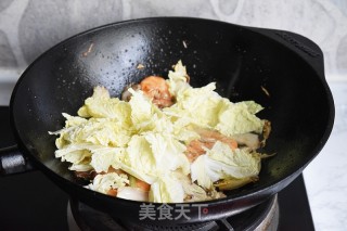 白菜炒虾的做法步骤：7