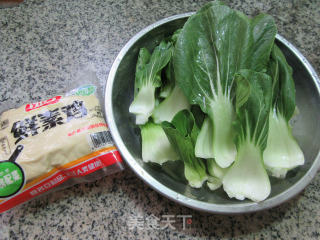 青菜烧鲜素鸡的做法步骤：1