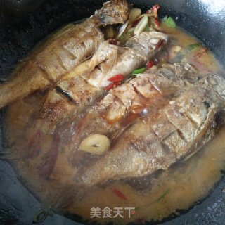 红烧黄花鱼的做法步骤：8