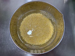绿豆糕的做法步骤：1