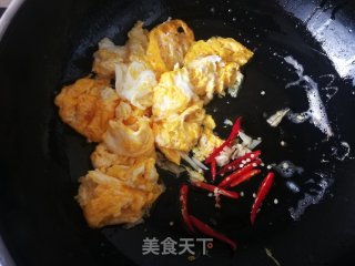 韭菜炒鸡蛋的做法步骤：8