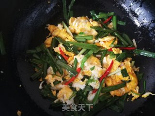 韭菜炒鸡蛋的做法步骤：11
