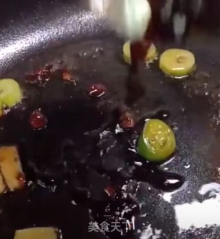 丸子炖粉条的做法步骤：7