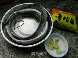 香糟带鱼的做法步骤：1