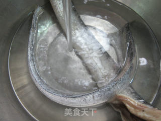 香糟带鱼的做法步骤：2
