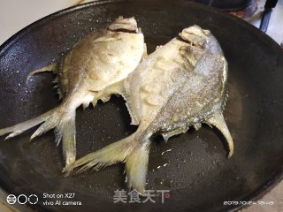 红焖鲳鱼的做法步骤：3