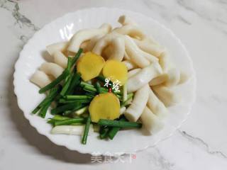 蟹蒸年糕的做法步骤：1