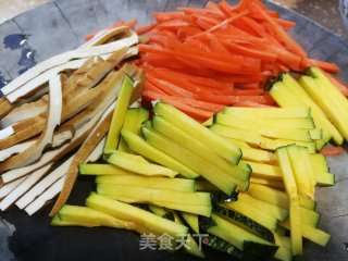 蔬菜卷饼的做法步骤：4