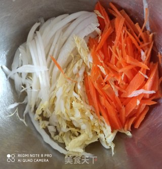 白菜心胡萝卜炒鸡蛋的做法步骤：2
