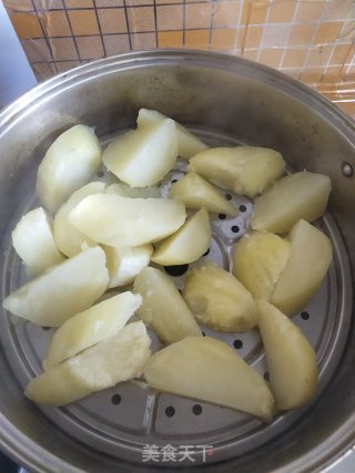 土豆饼的做法步骤：1