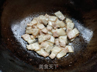 五花肉焖木耳的做法步骤：4