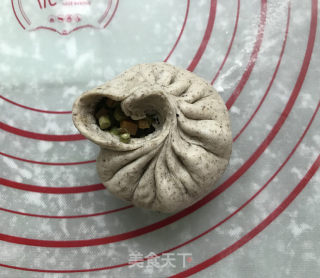 酱香豇豆黑麦包的做法步骤：12