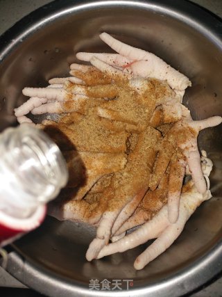 烧烤风味鸡爪的做法步骤：4
