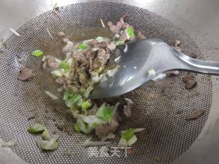卜留克炒肉丝的做法步骤：6