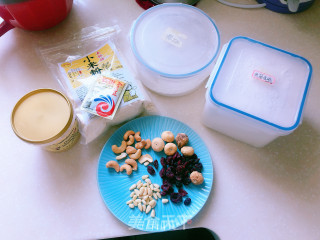 坚果小米蒸糕的做法步骤：2