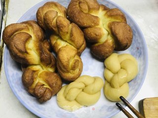 椰蓉麻花的做法步骤：7