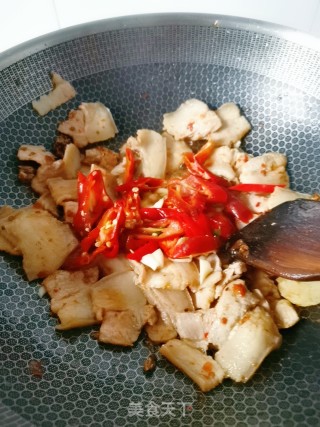 蒜苗回锅肉的做法步骤：5