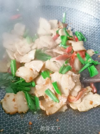蒜苗回锅肉的做法步骤：6