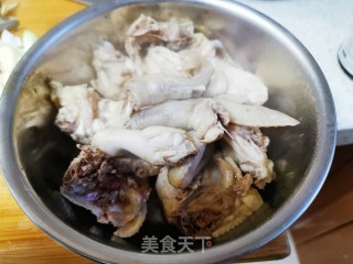 红烧鸡块的做法步骤：1