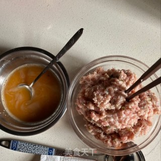 蛋饺的做法步骤：2