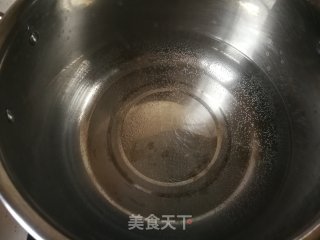 胡萝卜小米粥的做法步骤：1