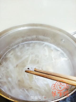 海米萝卜丝汤的做法步骤：6