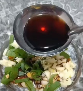 麻酱热汤面的做法步骤：3