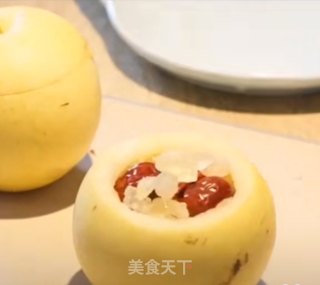 冰糖雪梨的做法步骤：2