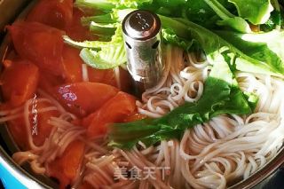 热汤面的做法步骤：6
