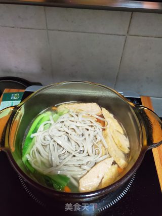 鱼豆腐荞麦面的做法步骤：8