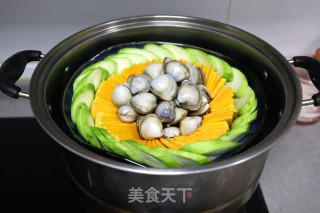 双彩蒸白蛤的做法步骤：5