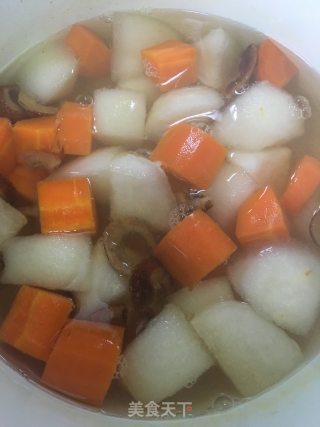 冰糖雪梨胡萝卜汤的做法步骤：7