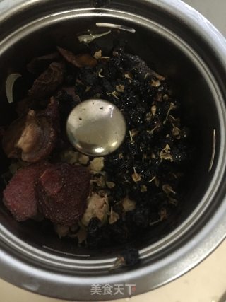 黑枸杞山楂玫瑰饮的做法步骤：4