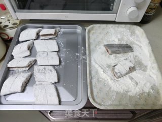 家常烧带鱼的做法步骤：2