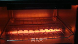 改掉传统做法:蛋挞皮新吃法:简单又好吃的香蕉酥的做法步骤：4