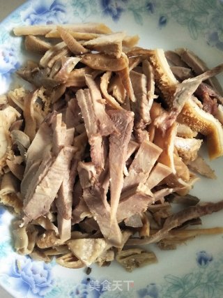 牛杂汤面的做法步骤：1