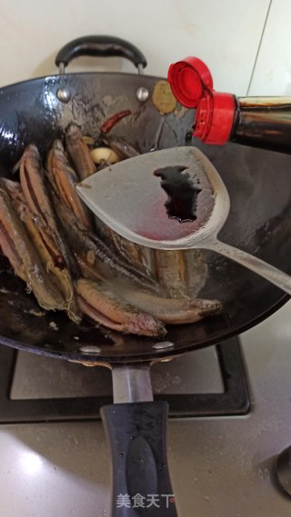 烧泥鳅的做法步骤：7